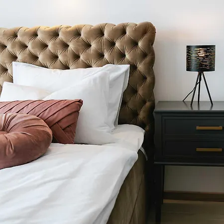 Villa La Ze - Three Bedroom With Swimming Pool *