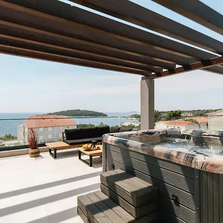 La Ze - Three Bedroom With Swimming Pool *