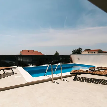 Willa La Ze - Three Bedroom With Swimming Pool Rogoznica (Sibenik-Knin)