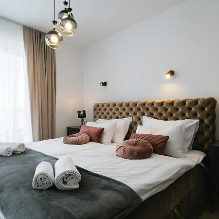 Willa La Ze - Three Bedroom With Swimming Pool *