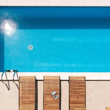 La Ze - Three Bedroom With Swimming Pool Rogoznica (Sibenik-Knin)