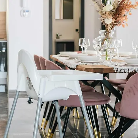 La Ze - Three Bedroom With Swimming Pool * Rogoznica (Sibenik-Knin)