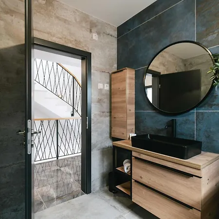 La Ze - Three Bedroom With Swimming Pool