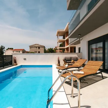 La Ze - Three Bedroom With Swimming Pool Willa Rogoznica (Sibenik-Knin)