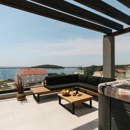 La Ze - Three Bedroom With Swimming Pool *