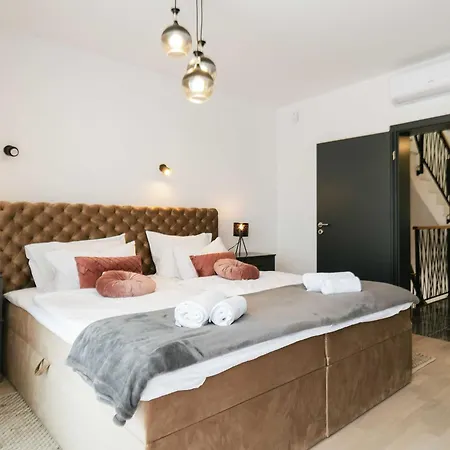 La Ze - Three Bedroom With Swimming Pool Rogoznica (Sibenik-Knin)