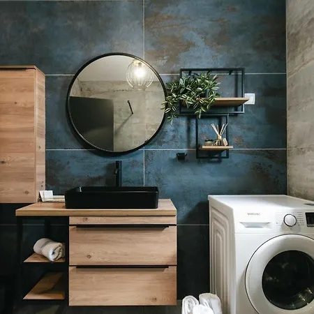 La Ze - Three Bedroom With Swimming Pool * Rogoznica (Sibenik-Knin)