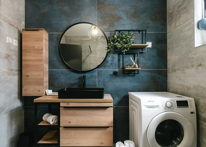 La Ze - Three Bedroom With Swimming Pool * Rogoznica (Sibenik-Knin)