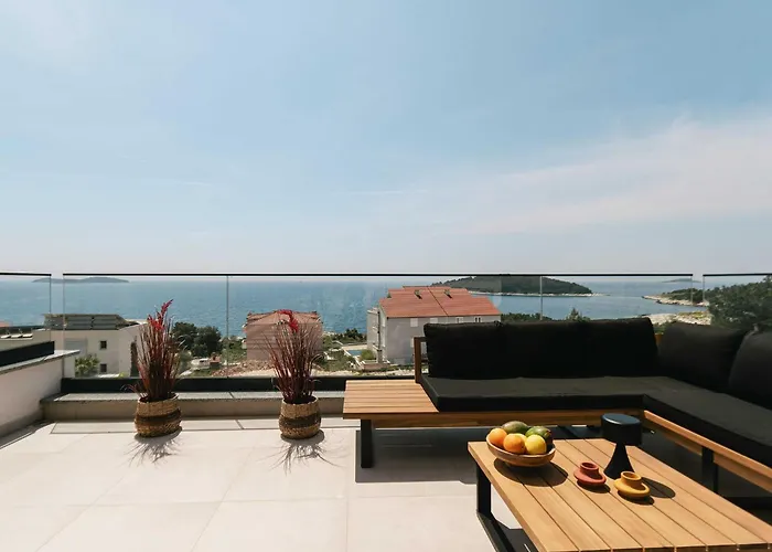 La Ze - Three Bedroom With Swimming Pool *