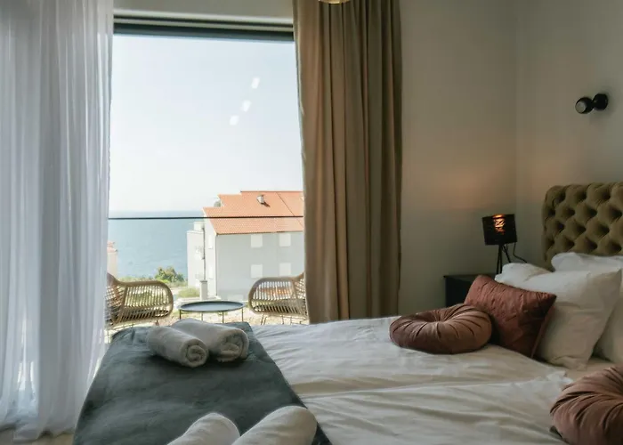 La Ze - Three Bedroom With Swimming Pool