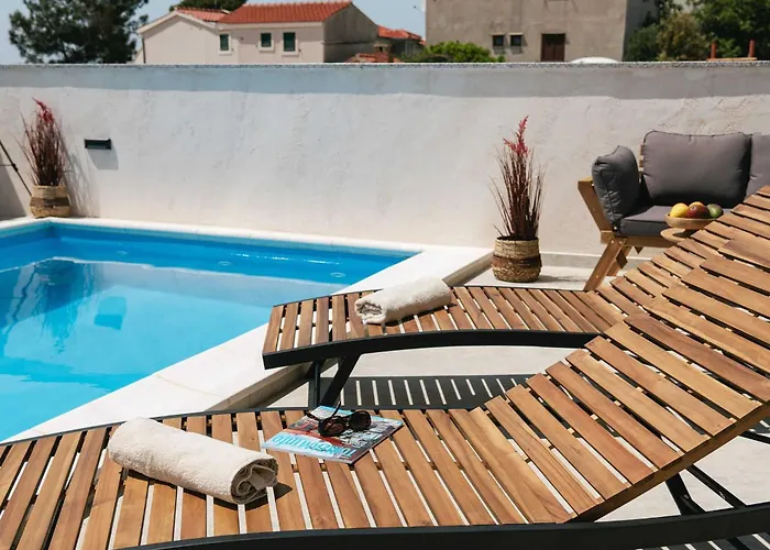 La Ze - Three Bedroom With Swimming Pool Villa Rogoznica (Sibenik-Knin)